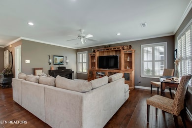 06_HeronCourt_116_Living02