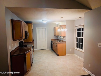 200 Shady Glen Cir, Shepherdsville, KY 40165 - photo 7