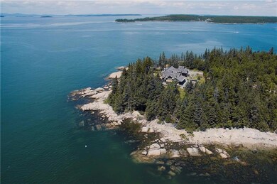 Varied Shoreline offers pocket...