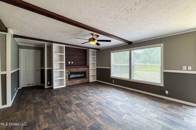 208 Cedar Crest Drive, Coldwater, MS-05