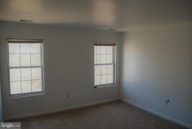 1023 Cypresstree Dr, Capitol Heights, MD 20743 - photo 5