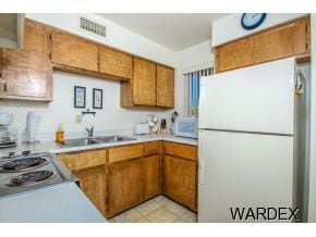 276 Lake Havasu Ave S unit B8, Lake Havasu City, AZ 86403 - photo 5