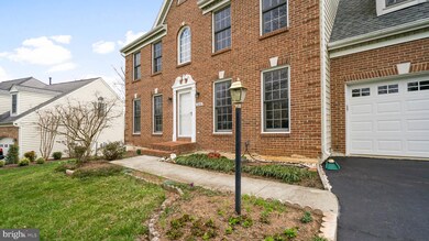 15473 Waters Creek Dr, Centreville, VA 20120 - photo 5