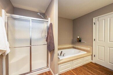 3422 Forest Valley Ct NE, Cedar Rapids, IA 52411 - photo 4