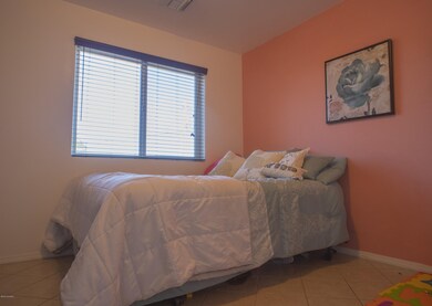 1002 Circulo Mendez