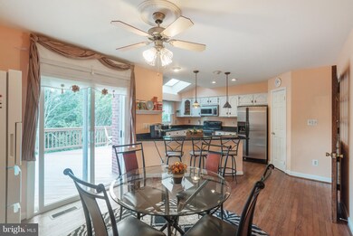 6830 Mclean Province Cir, Falls Church, VA 22043 - photo 7