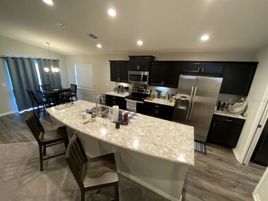 7017 Gideon Cir, Zephyrhills, FL 33541 - photo 3