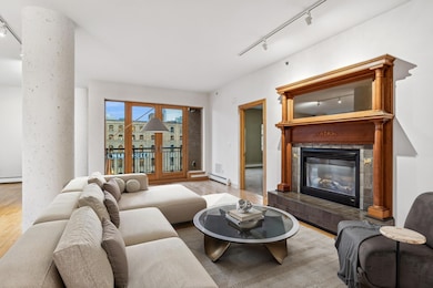 401 N 2nd St unit 401, Minneapolis, MN 55401 - photo 3