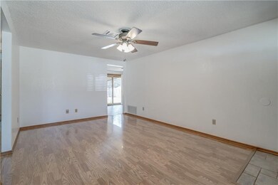 1112 Lapwing Rd, Edmond, OK 73003 - photo 4