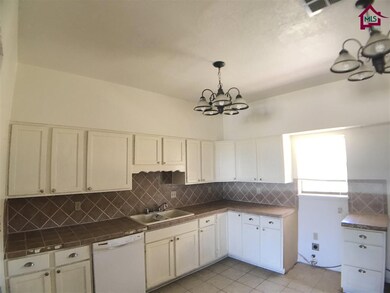912 Santa Cruz Dr, Alamogordo, NM 88310 - photo 6