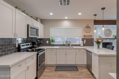 2508 W Straford Dr (15).jpg-SMALL