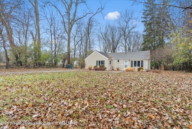 2341 N Harrison Rd, East Lansing, MI 48823 - photo 2