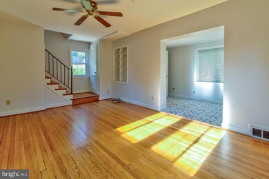 6208 Forest Rd, Cheverly, MD 20785 - photo 3