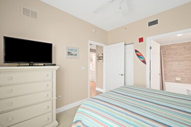 2nd Bedroom with Bathroom access