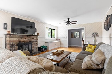 36 Hilltop Rd, Billerica, MA 01821 - photo 6