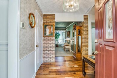 905 W Heron St, Denison, TX 75020 - photo 4