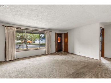 3569 Hyacinth St, Eugene, OR 97404 - photo 6