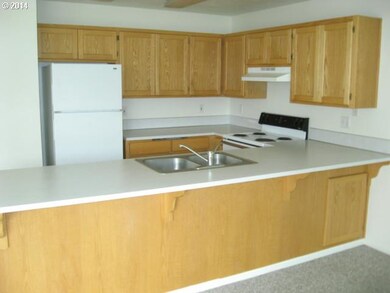 2701 S Cloverleaf Loop, Springfield, OR 97477 - photo 4