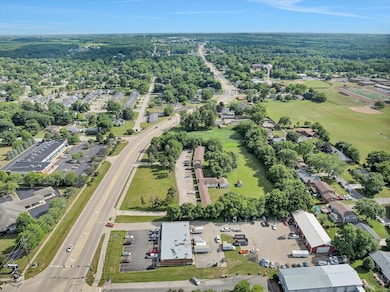 1015 N Bridge St, Yorkville, IL 60560 - photo 4