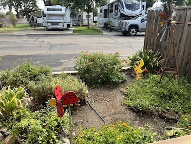 820 S Chinowth St unit 93, Visalia, CA 93277 - photo 5