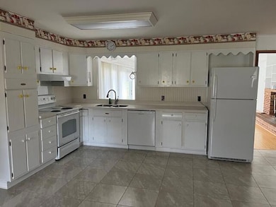 1806 Webster Rd, Summersville, WV 26651 - photo 7