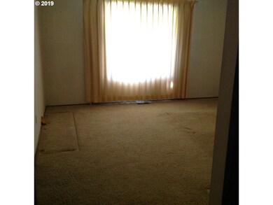 Bedroom, Primary