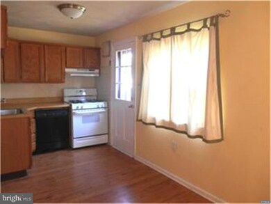 117 E Parkway Ave, Chester, PA 19013 - photo 5