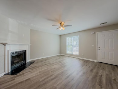 5691 Wells Cir, Stone Mountain, GA 30087 - photo 6