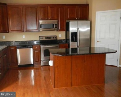 4549 Hidden Stream Ct, Owings Mills, MD 21117 - photo 3