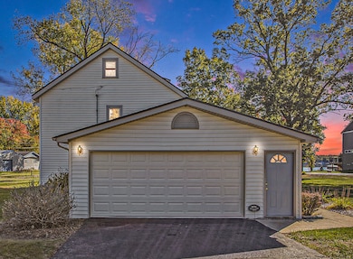 1800 Vista Point Dr, Wayland, MI 49348 - photo 2