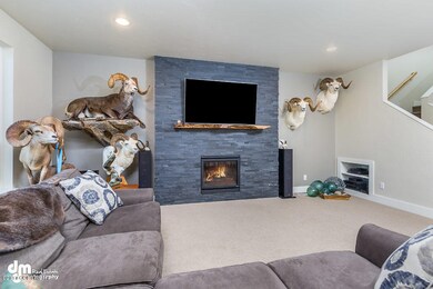 Living Room_IMG_2416-SMALL
