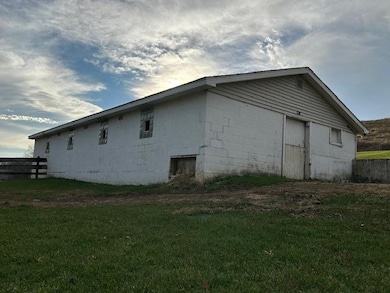 1906 Squirrel Hill Rd, Hollandale, WI 53544 - photo 6