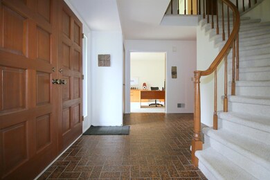 9376 Hidden Lake Cir, Dexter, MI 48130 - photo 5