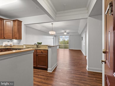 9204 Charleston Dr unit 404, Manassas, VA 20110 - photo 2