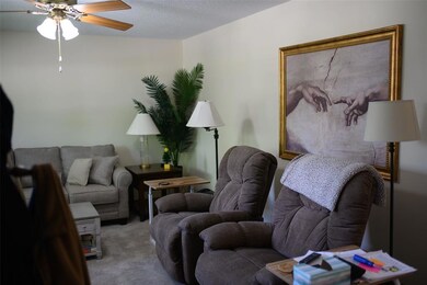 205 E 23rd St N, Newton, IA 50208 - photo 3