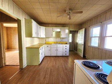 906 E 7th St, Merrill, WI 54452 - photo 7