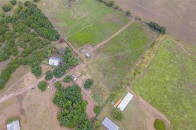 609 Wells Ln, Weatherford, TX 76085 - photo 3