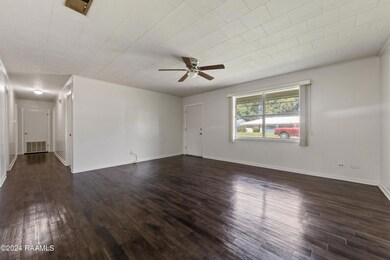 1511Elm-6