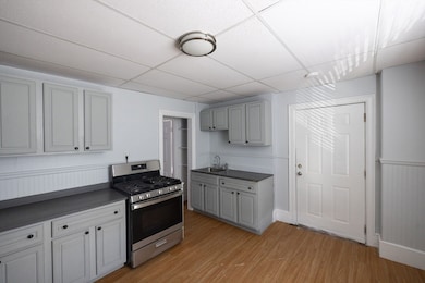 10 Sycamore St unit 2, Worcester, MA 01608 - photo 3