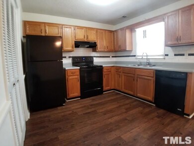 717 Chappell Dr unit H, Raleigh, NC 27606 - photo 4