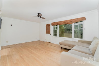 4611 Hedgemore Dr unit B, Charlotte, NC 28209 - photo 5