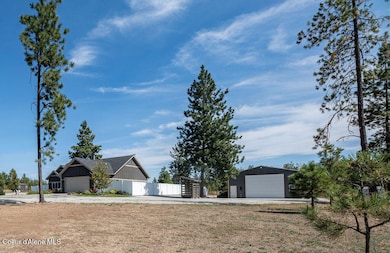 One level home w/shop