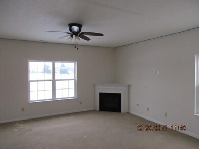 3078 Lodgepole Dr, Whiteland, IN 46184 - photo 3