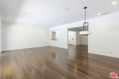 1013 Laurel Way, Beverly Hills, CA 90210 - photo 7