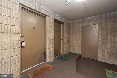 5921 Tamar Dr, Columbia, MD 21045 - photo 2