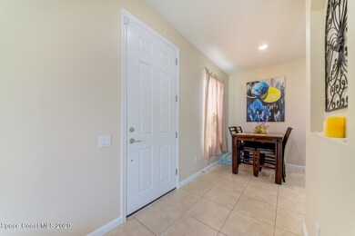10_Foyer Entry