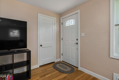 14 Worthen Rd, Portsmouth, NH 03801 - photo 5