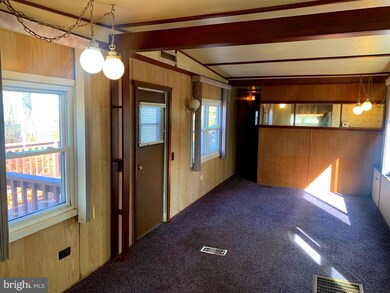 6115 Oklahoma Rd, Sykesville, MD 21784 - photo 3