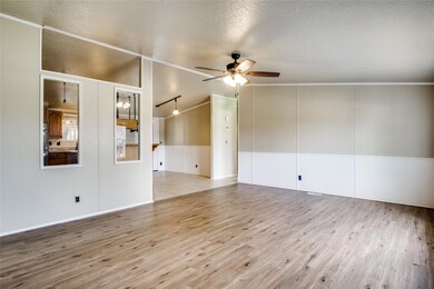 937 Nacogdoches River Dr, Granbury, TX 76048 - photo 4