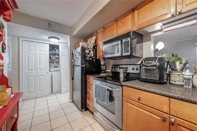 12261 Sailwinds Dr unit 103, Largo, FL 33773 - photo 4